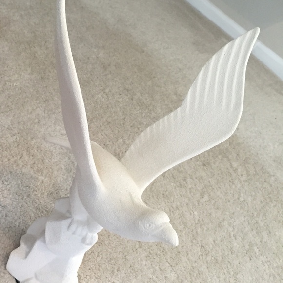 Collectible Royal Haegar Hawk Bird Pottery Statue - Picture 4 of 7